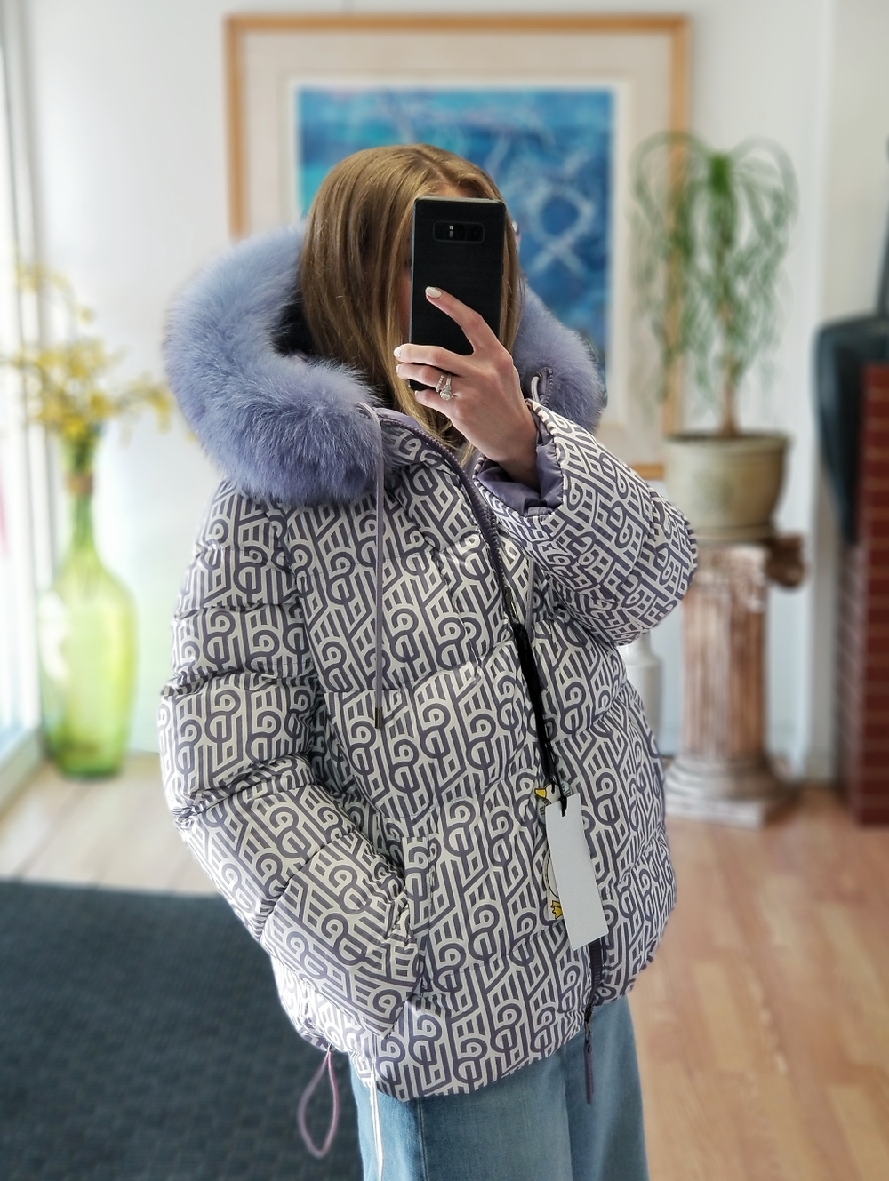 Reversible Goose Down Puffer Jacket with Detachable Sleeves And Fox Fur